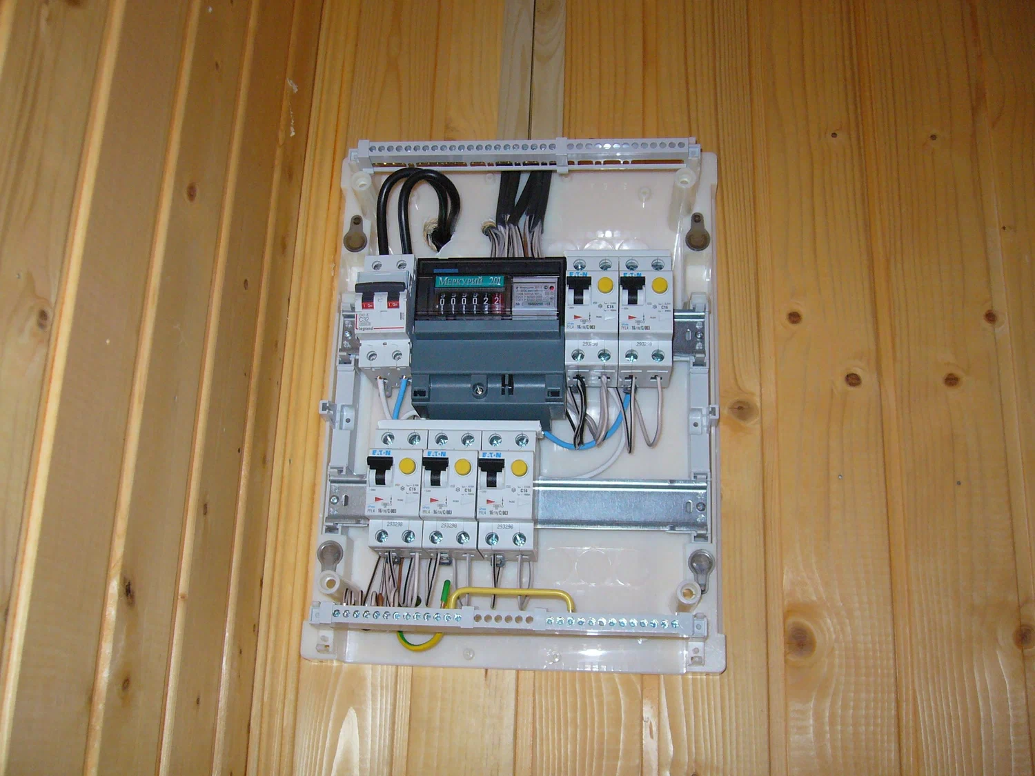 Energieberater bei der Durchführung eines Energieaudits